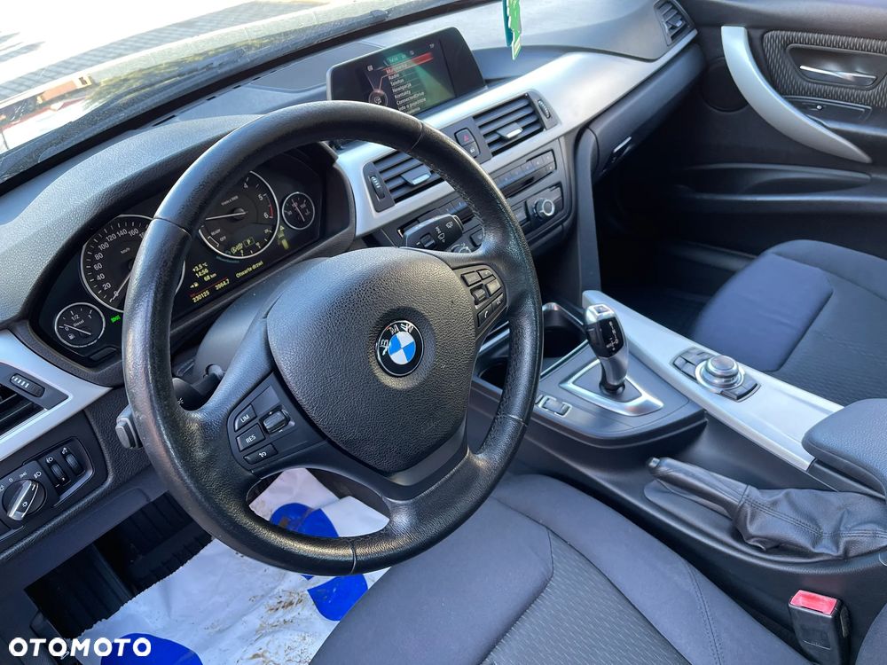 BMW Seria 3 318d Blue Performance Modern Line - 10