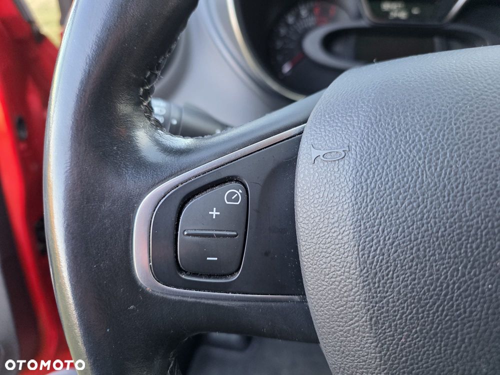 Renault Captur ENERGY TCe 120 Intens - 19