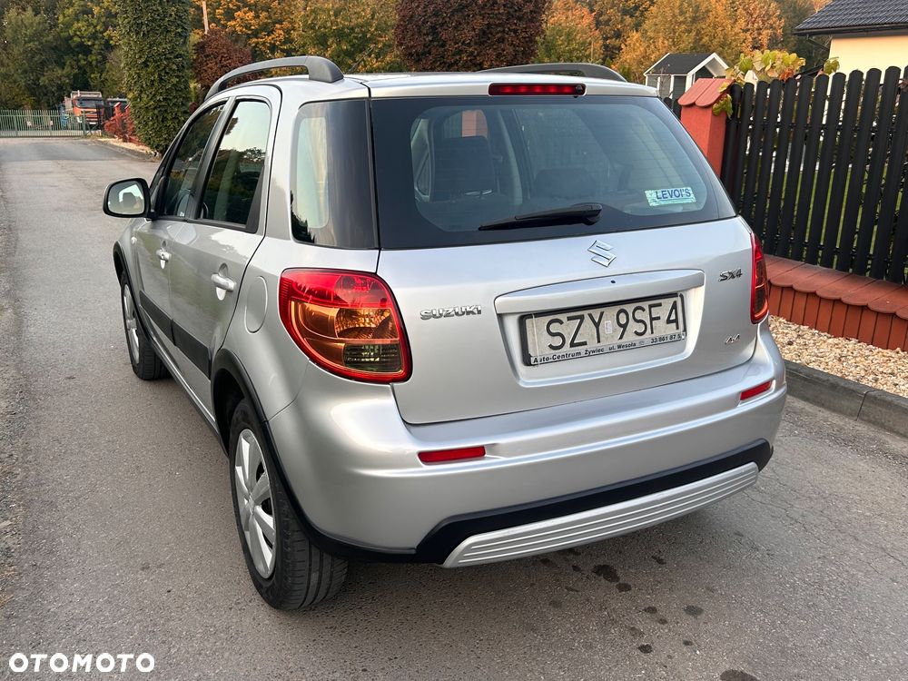 Suzuki SX4 1.6 VVT 4x4 Comfort - 4