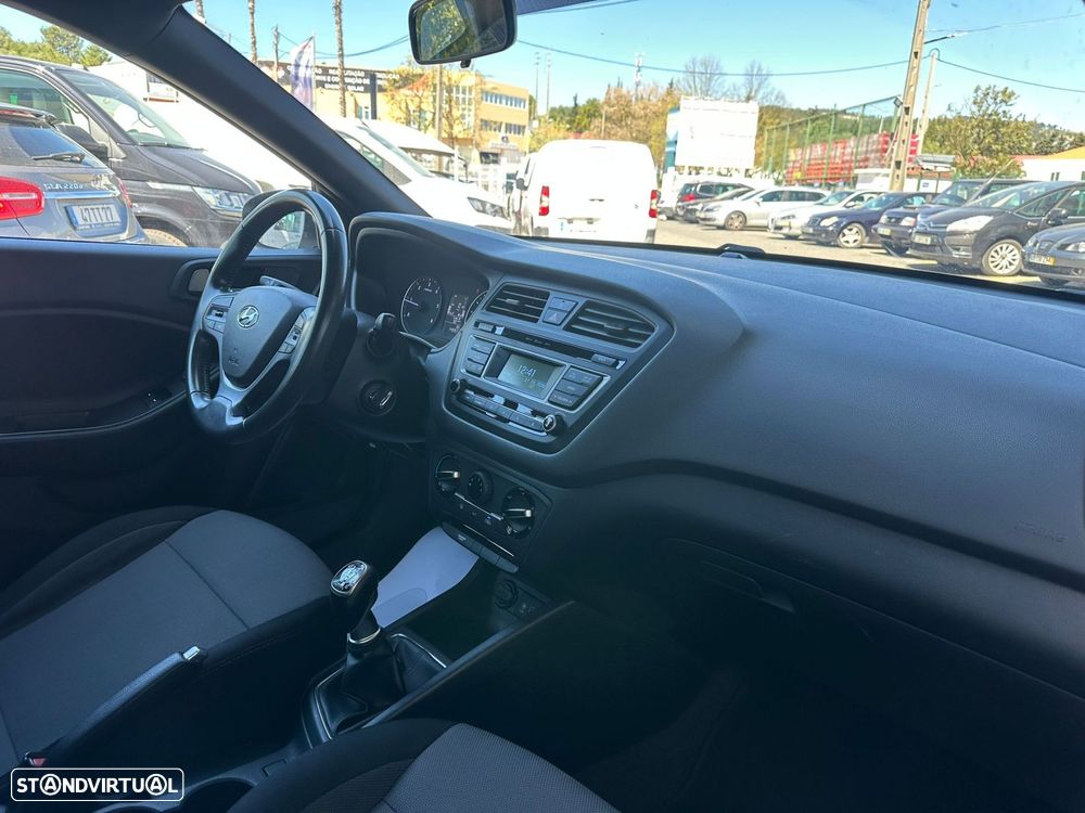 Hyundai i20 1.1 CRDi Access Plus - 13