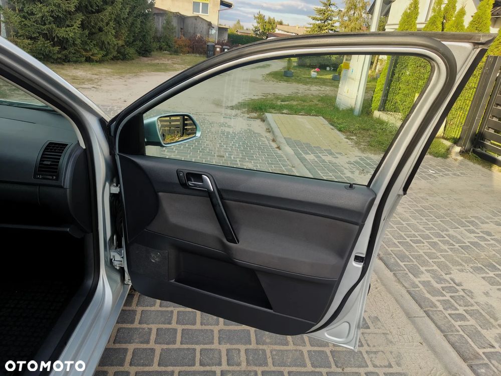 Volkswagen Polo 1.4 TDI Comfortline - 17