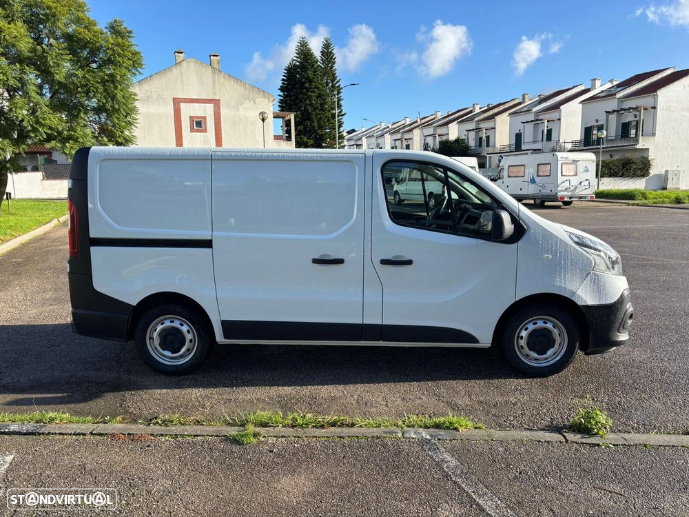 Renault Trafic 2.0 DCI IVA DEDUTIVEL A/C - 5