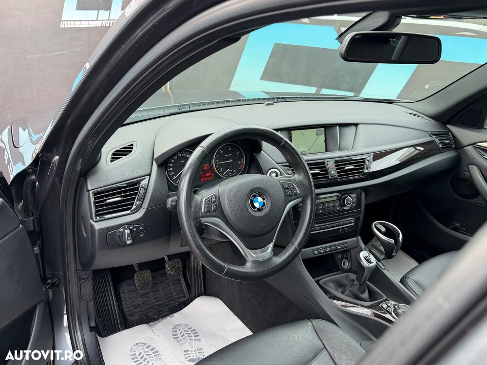 BMW X1 sDrive20d xLine - 11