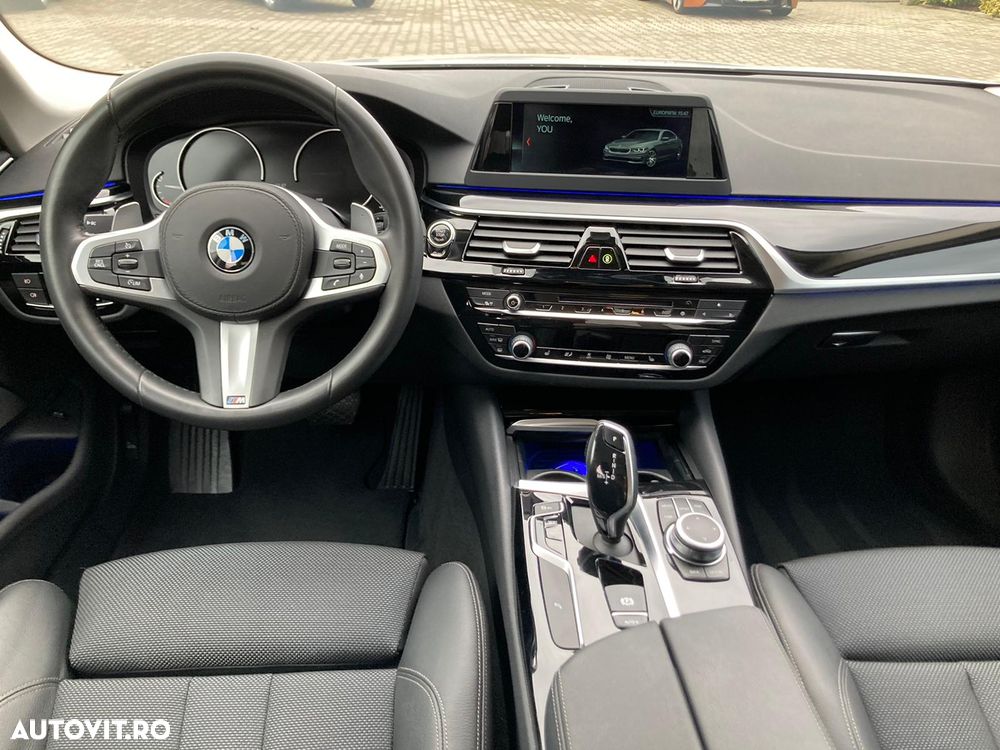BMW Seria 5 520i AT - 7