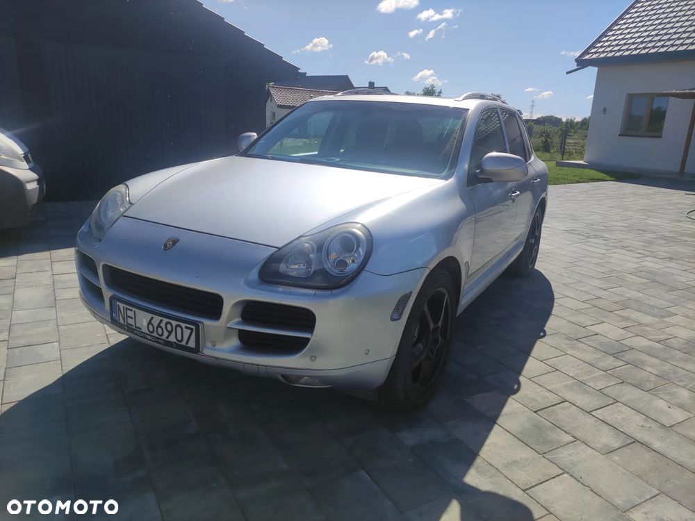 Porsche Cayenne - 2