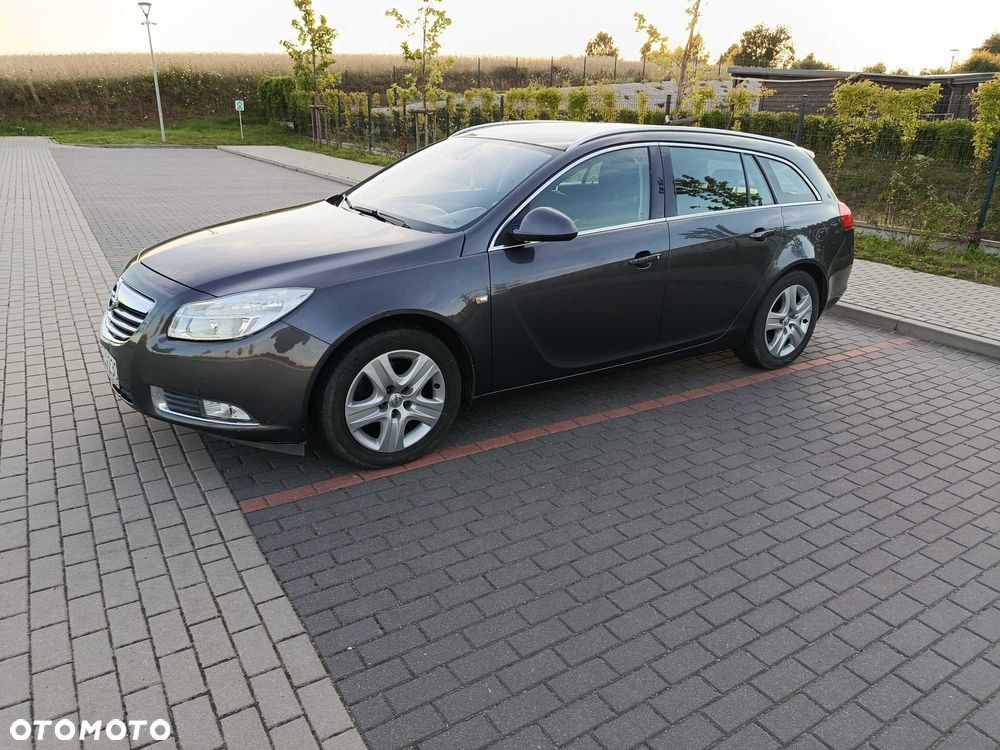 Opel Insignia - 1