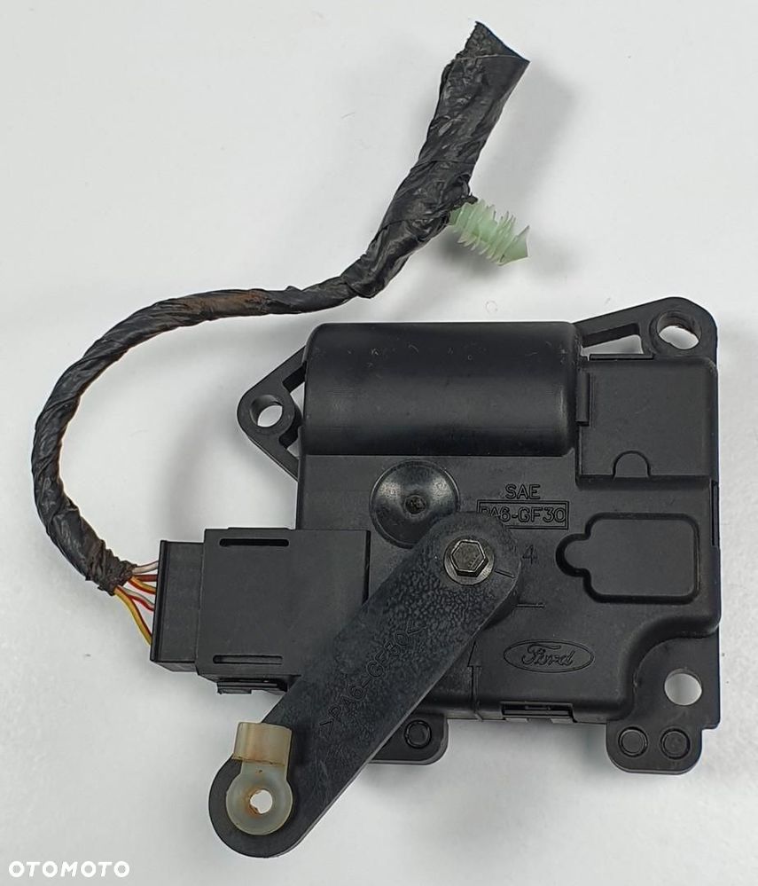 SILNICZEK NAGRZEWNICY JAGUAR S-TYPE XW4H-19E616-AC - 2