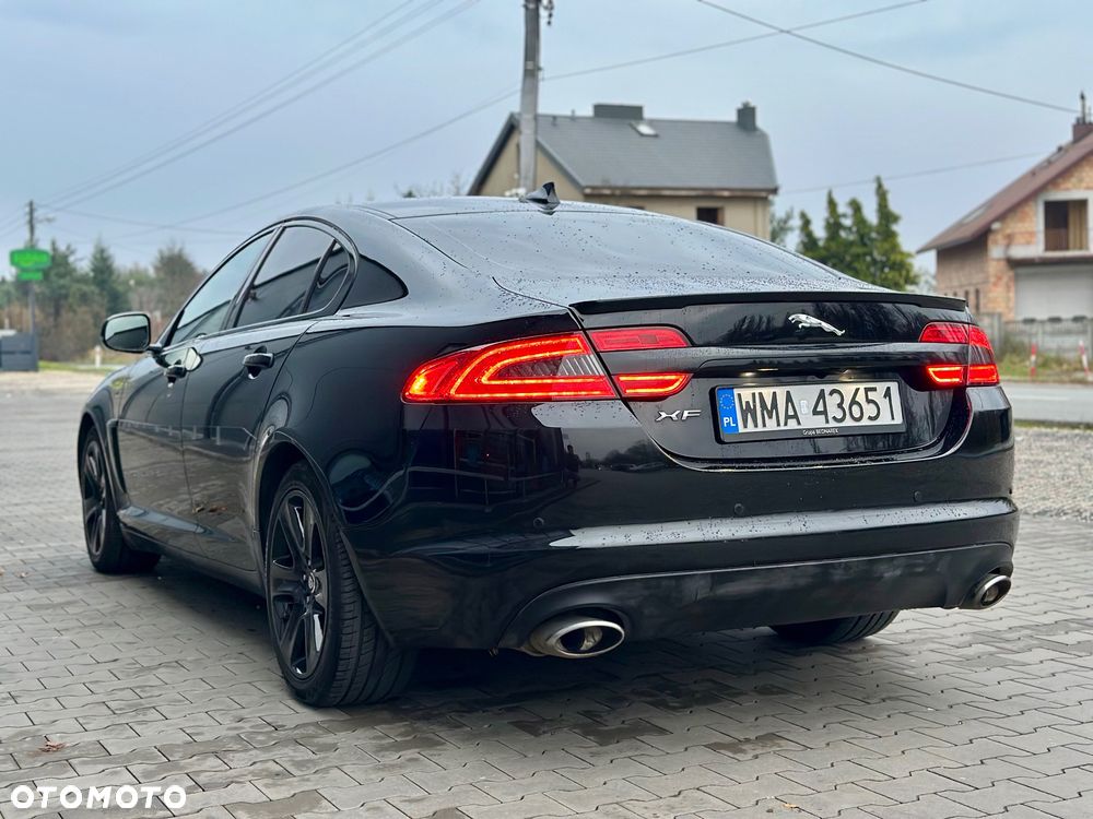 Jaguar XF 2.2 D Luxury - 20