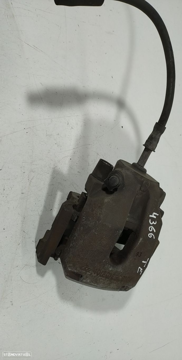 Pinça Tras Esquerda Bmw 5 (E39) - 1