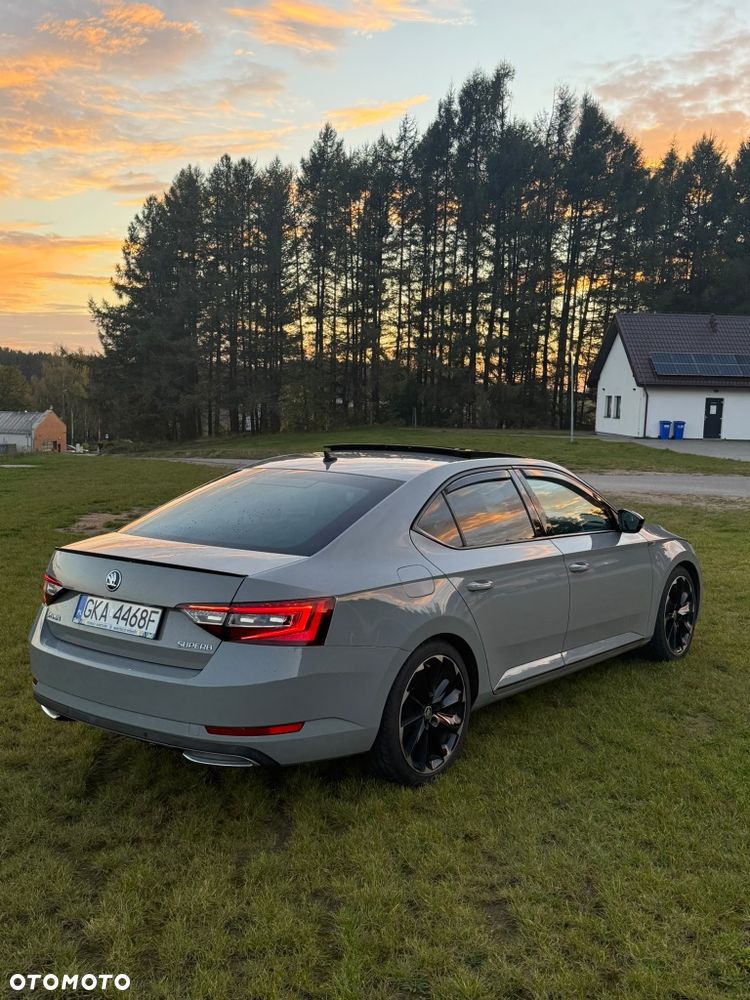 Skoda Superb 2018 photo 2