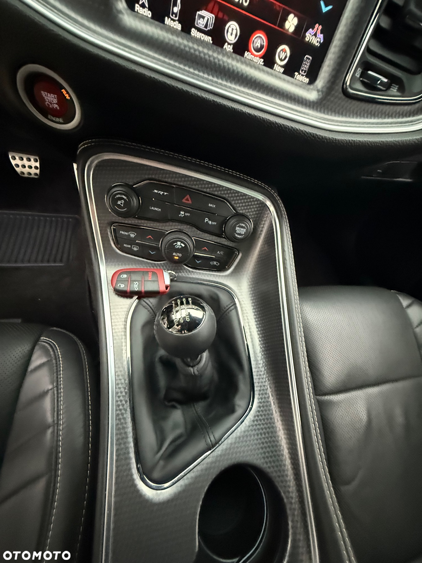 Dodge Challenger - 13