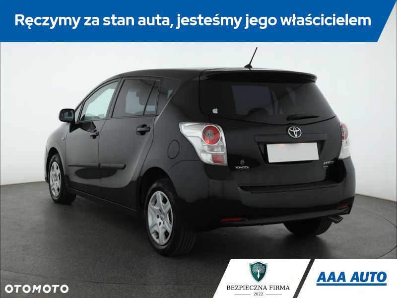 Toyota Verso - 5