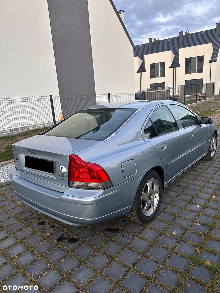 Volvo S60 2.4 D - 9