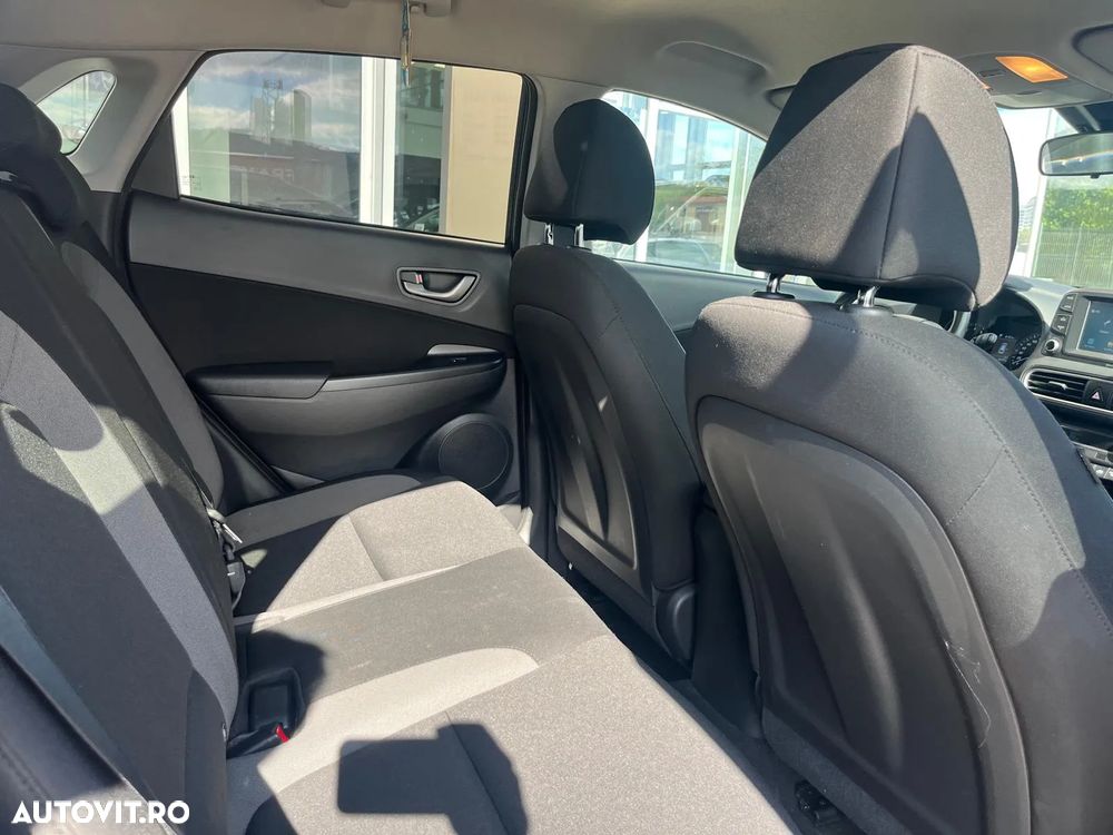 Hyundai KONA 1.6 T-GDI 4WD Aut. Highway - 8