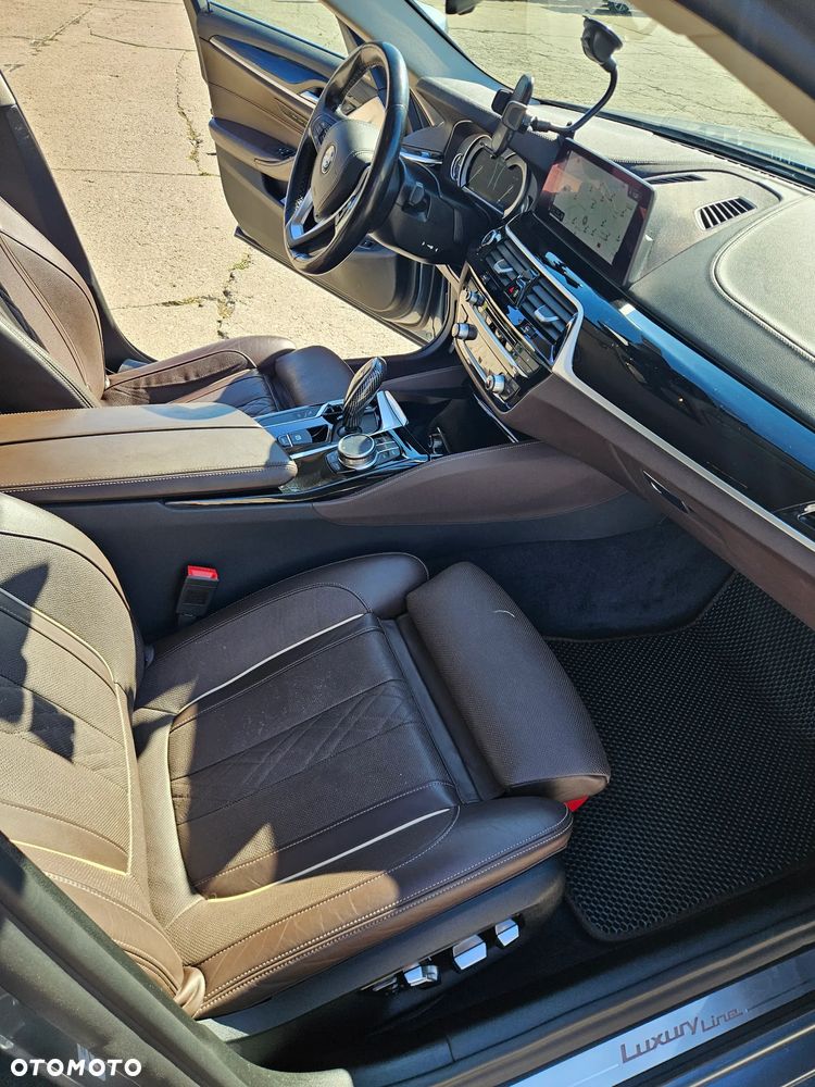 BMW Seria 5 540i GPF xDrive Luxury Line - 25