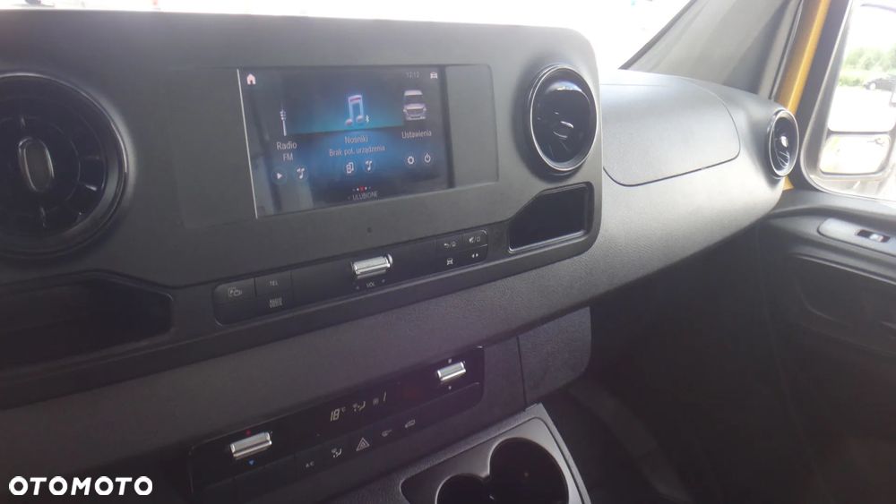 Mercedes-Benz SPRINTER - 14