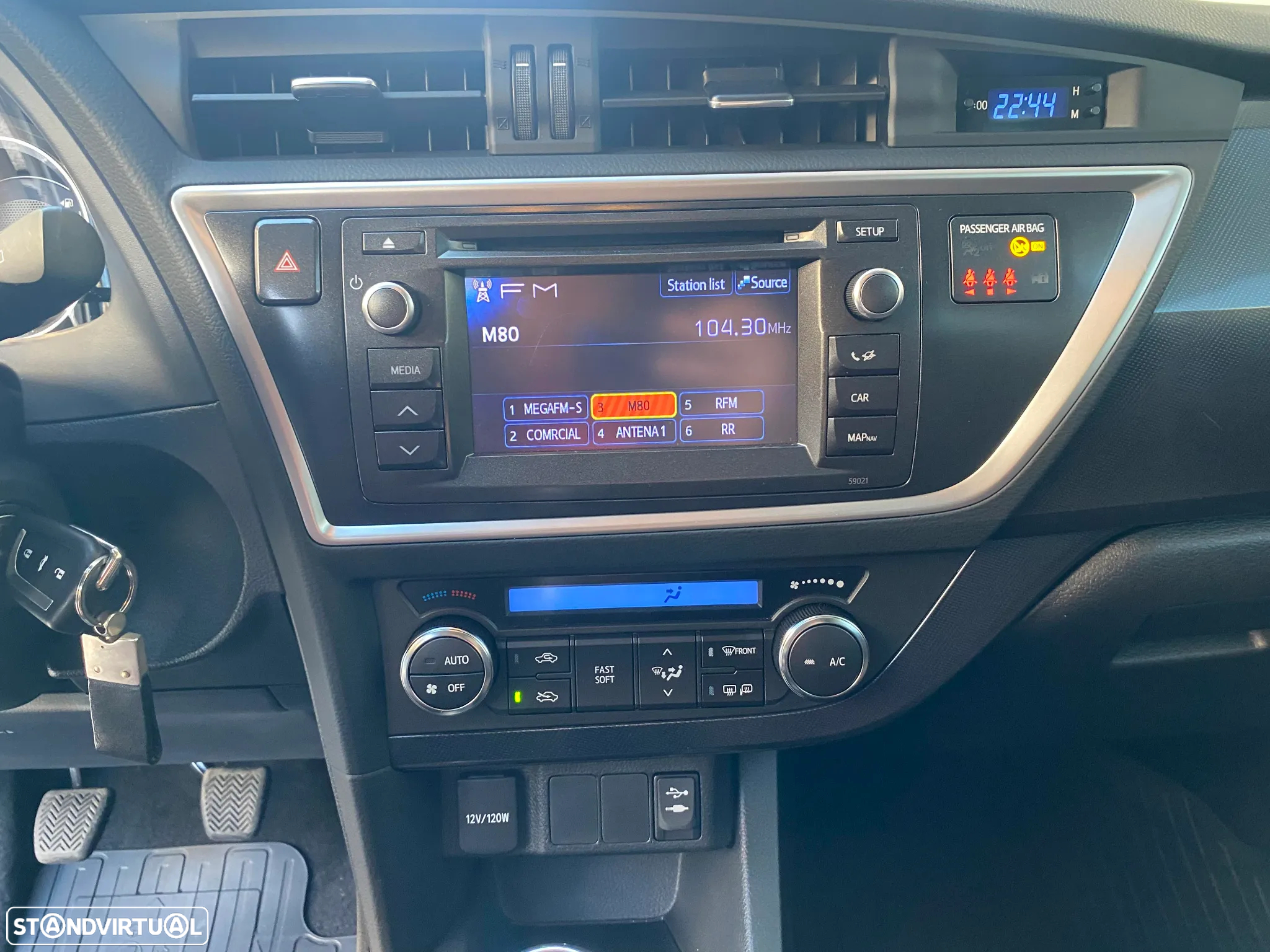 Toyota Auris Touring Sports 1.4 D-4D Com+P.Sport - 41