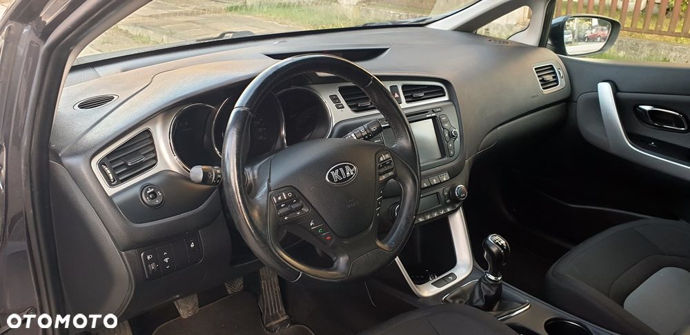 Kia Ceed 1.6 GDI ISG Spirit - 21