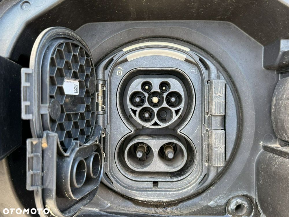 Mercedes-Benz GLE - 28