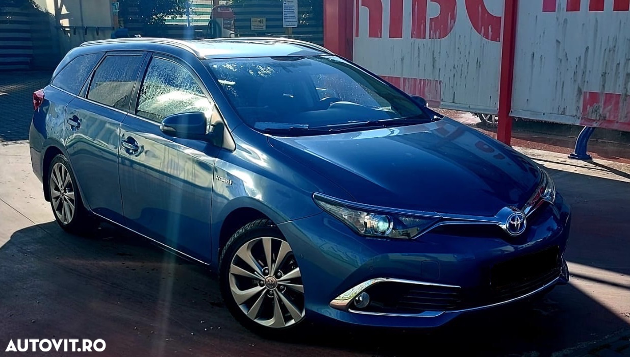 Toyota Auris 1.8 L VVT-i Hybrid Sol - 4