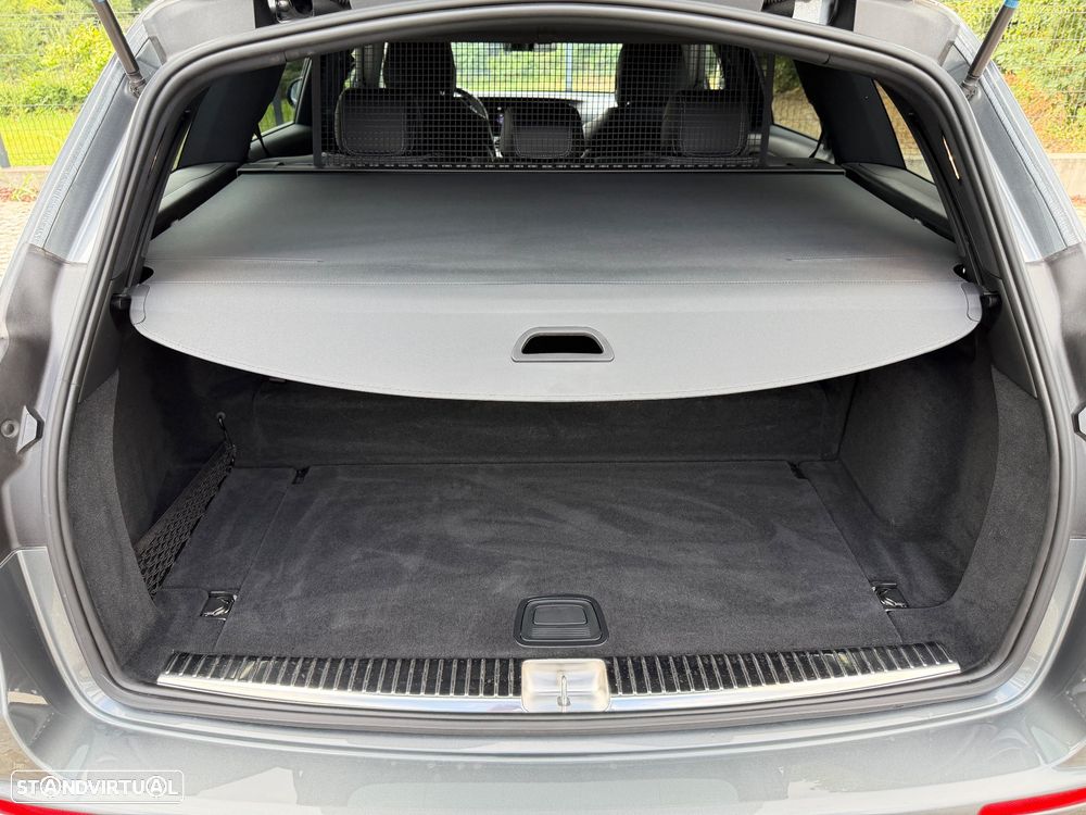 Mercedes-Benz E 300 de 9G-TRONIC AMG Line - 24