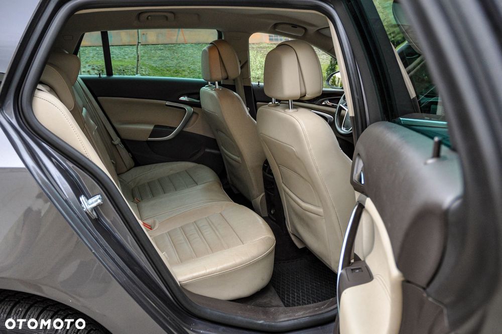 Opel Insignia - 12