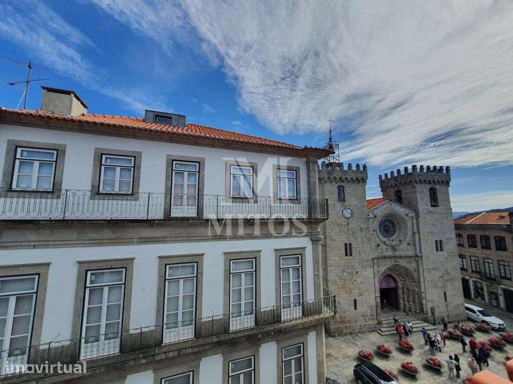 Apartamento T3, para arrendamento, no centro a cidade - Grande imagem: 4/17