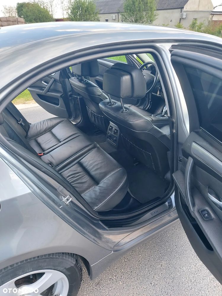 BMW Seria 5 520d - 9