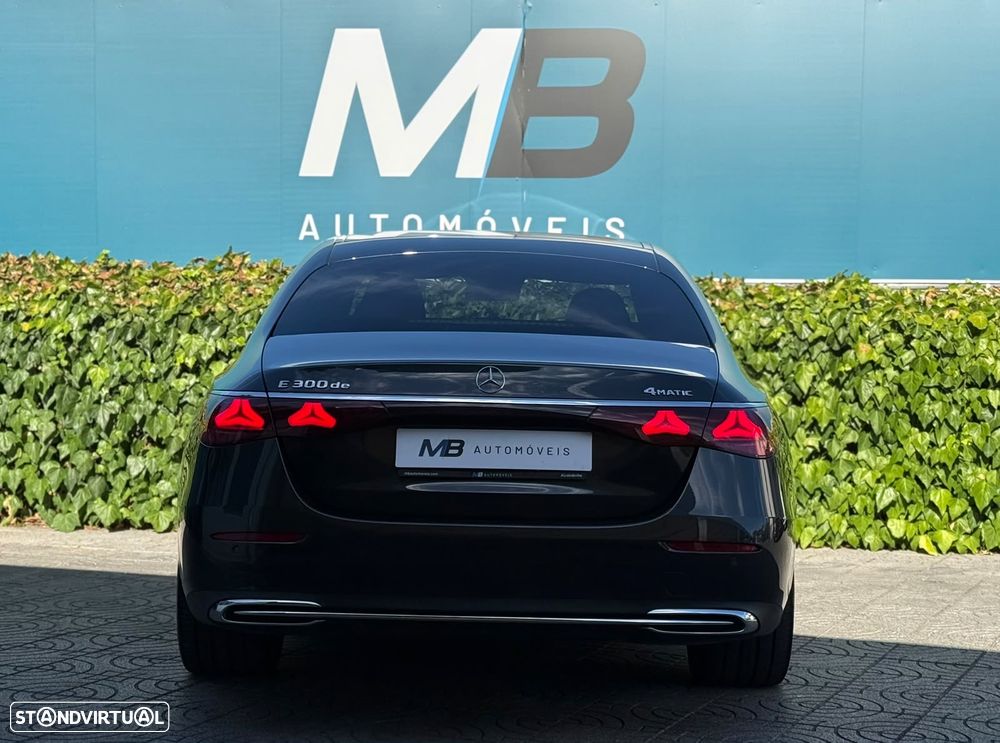Mercedes-Benz E 300 de Avantgarde 4Matic - 31
