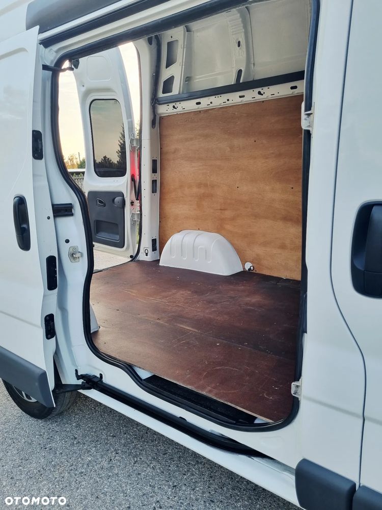 Opel Vivaro - 24