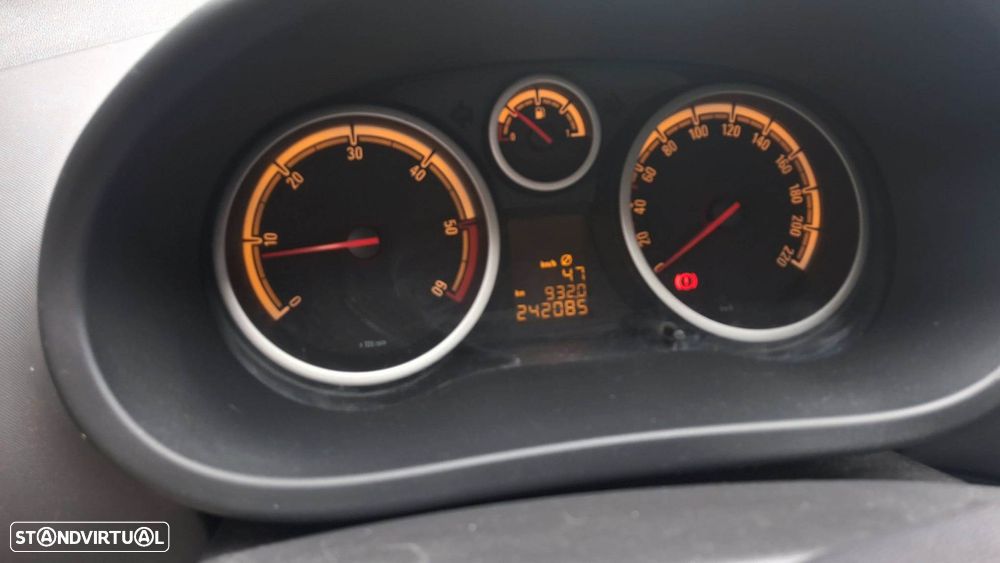 Opel Corsa 1.3 CDTI DPF - 17