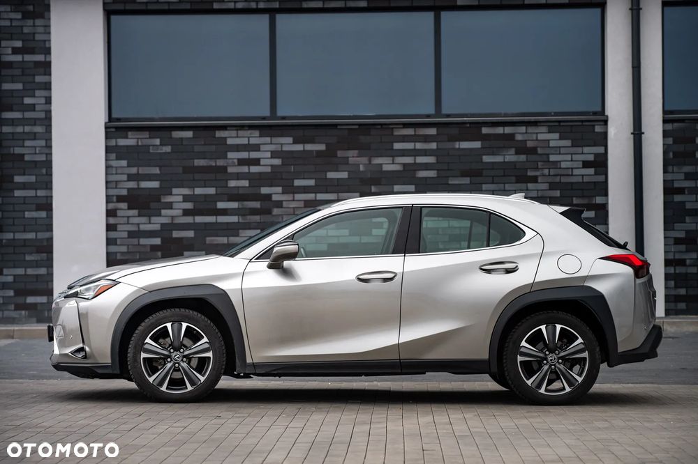 Lexus UX 250h Prestige AWD - 3