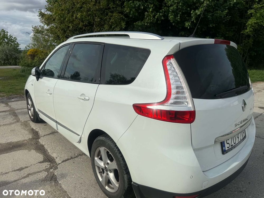 Renault Scenic 2015 photo 2