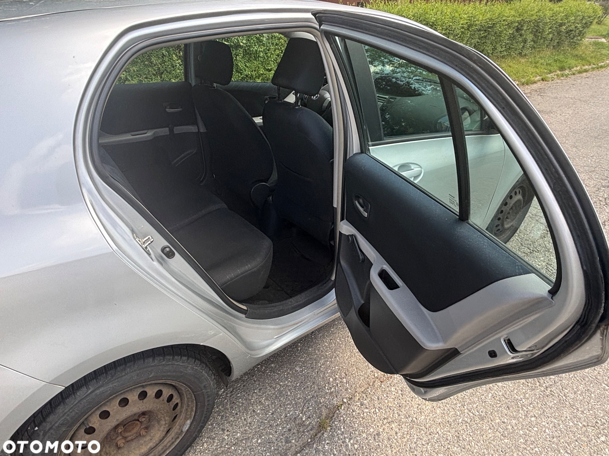 Toyota Yaris 1.3 - 13