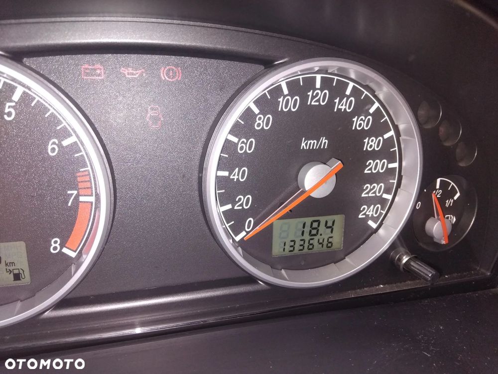 Ford Mondeo 2.0 Ghia - 10