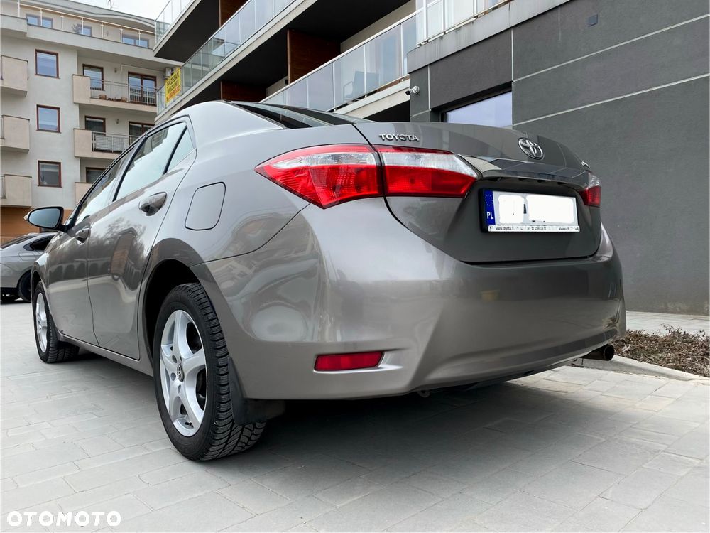 Toyota Corolla 1.6 Premium - 19