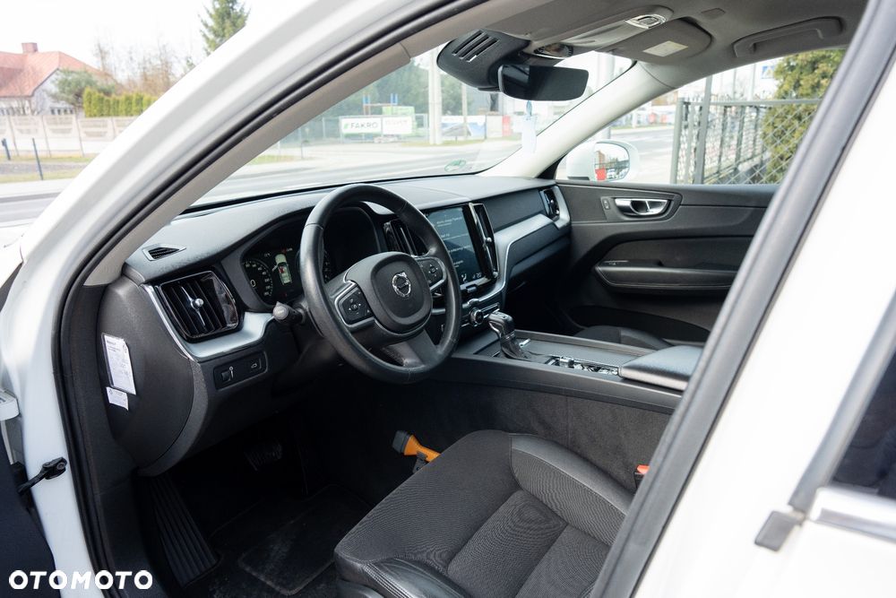Volvo XC 60 D4 AWD Geartronic Momentum - 8