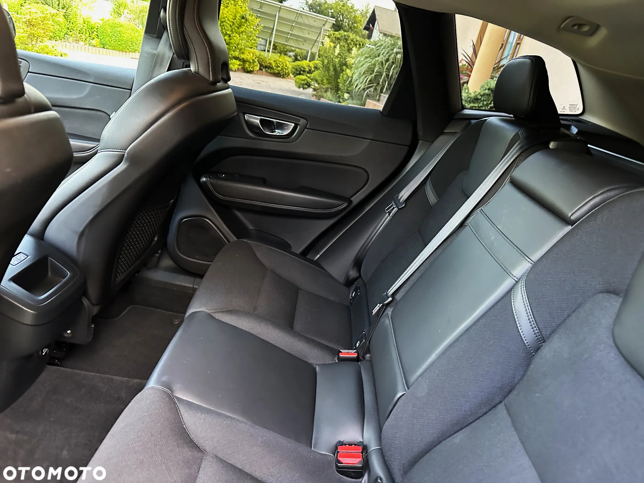 Volvo XC 60 D4 Momentum Pro - 32