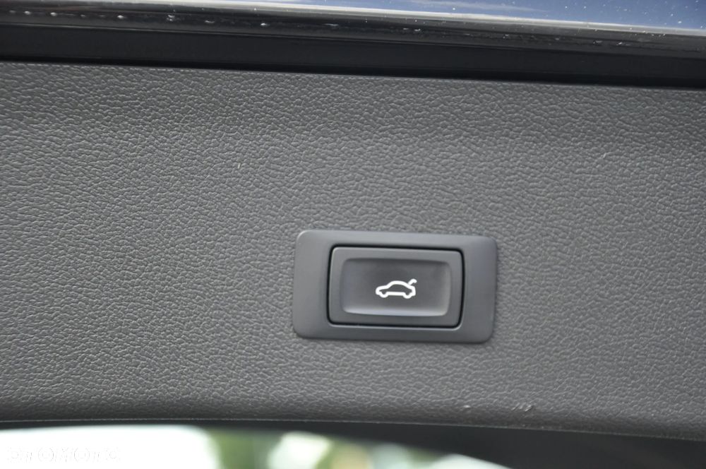 Audi A4 Avant 2.0 TDI DPF clean diesel Attraction - 19