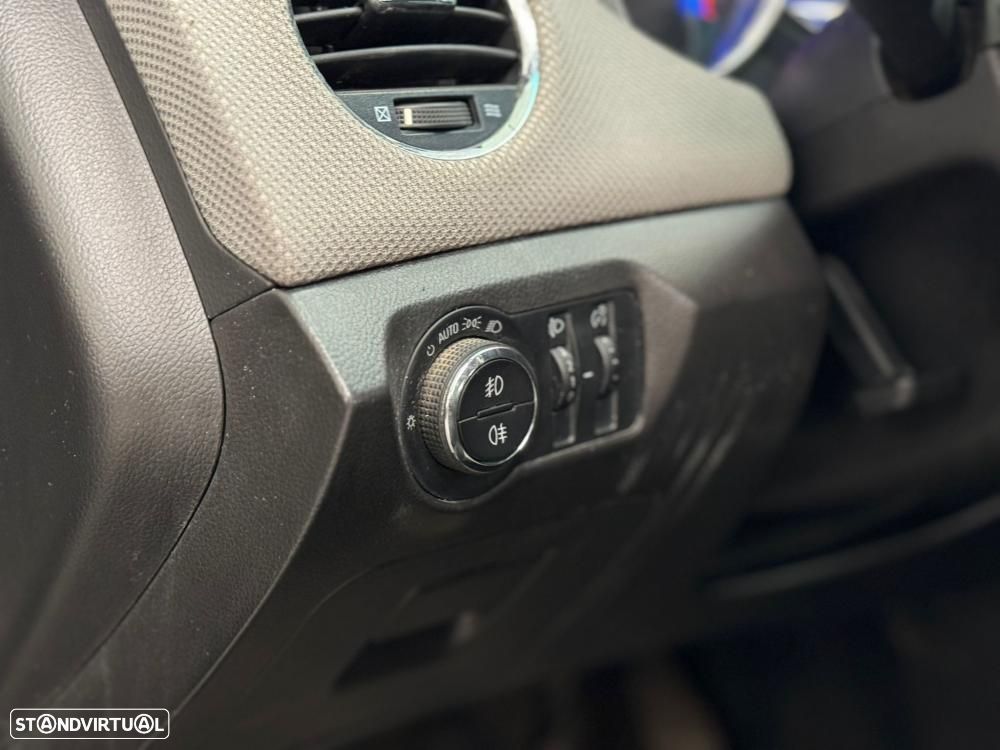 Chevrolet Cruze 2.0 VCDi LTZ EP - 20
