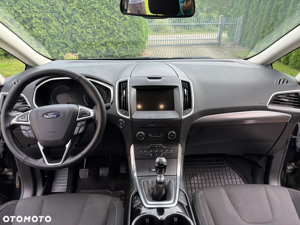 Ford S-Max 2.0 EcoBlue Titanium - 24
