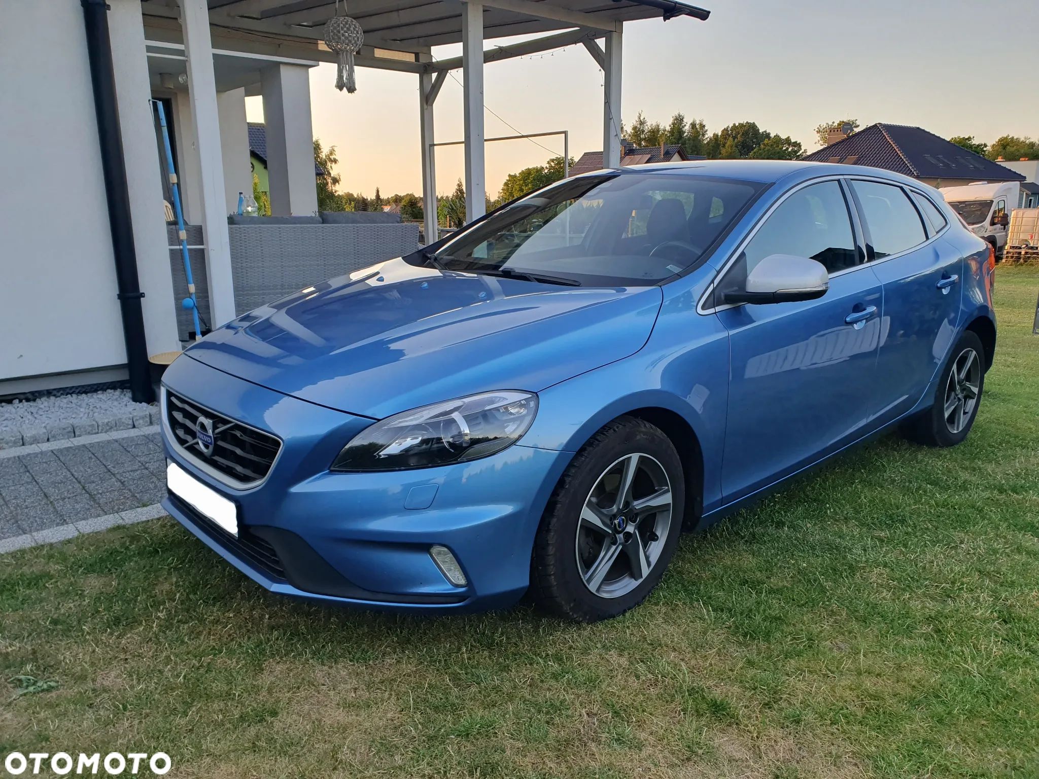 Volvo V40 D2 Drive-E R-Design Kinetic - 1