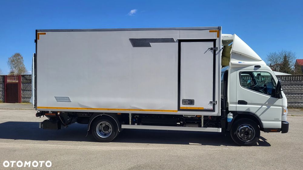 Mitsubishi Canter Fuso /Chłodnia/Mroźnia/kontener/ Izoterma/ Agregat Thermo King 450 e / Winda DHOLLANDIA 1500 KG / Mały przebieg tylko 91 tys Polski Salon ! - 4