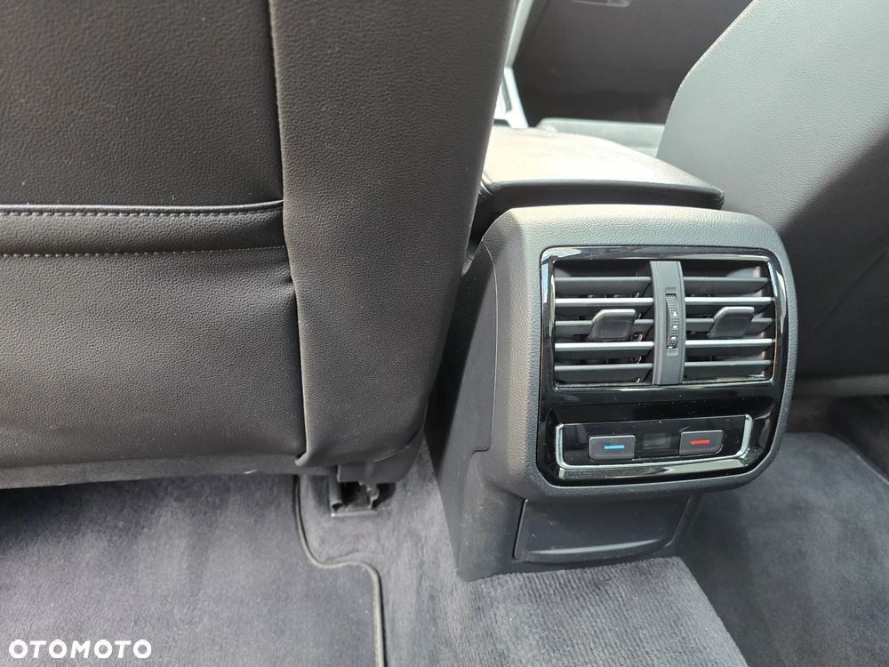 Volkswagen Passat - 16