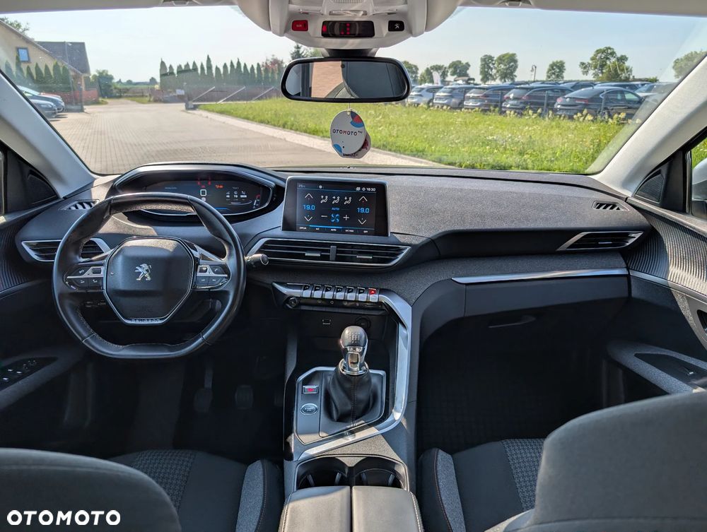 Peugeot 3008 PureTech 130 Stop & Start GPF Allure - 26