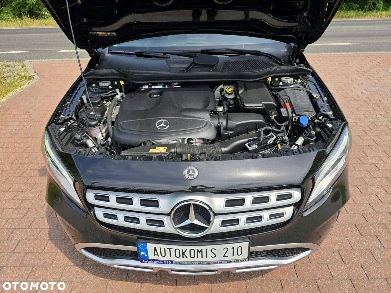 Mercedes-Benz GLA - 27