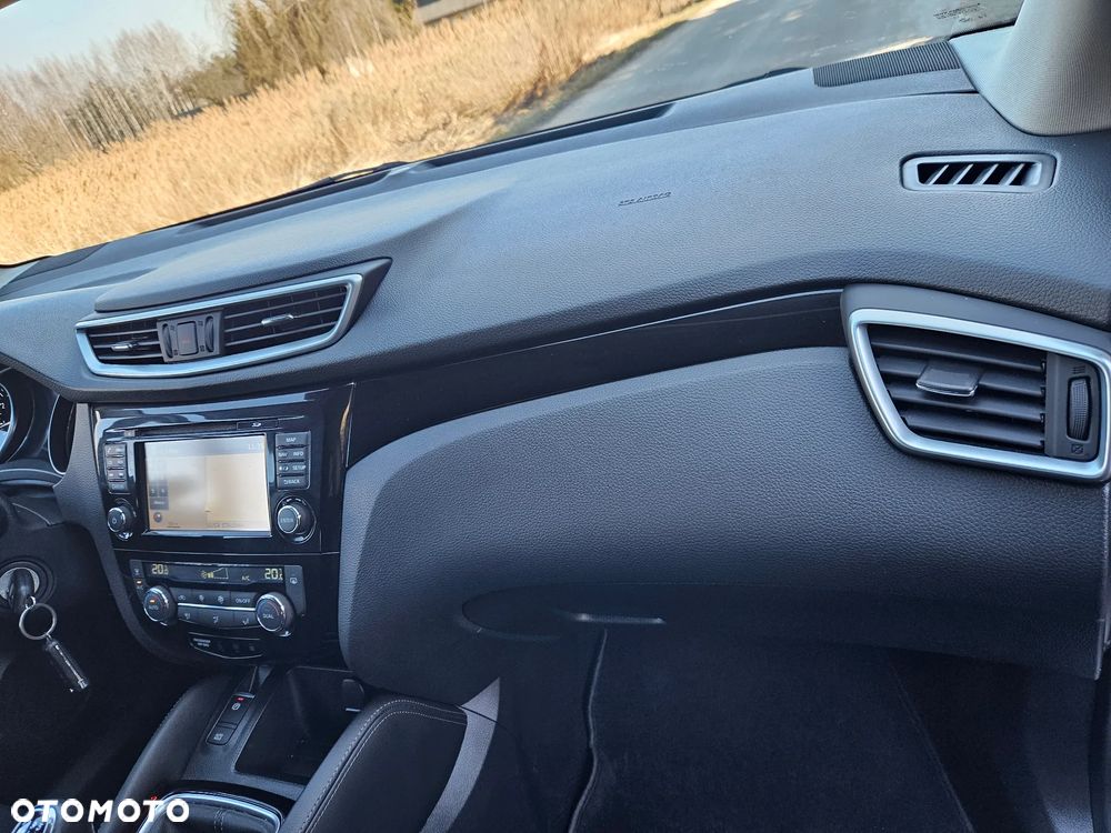 Nissan Qashqai 1.2 DIG-T N-Vision - 28