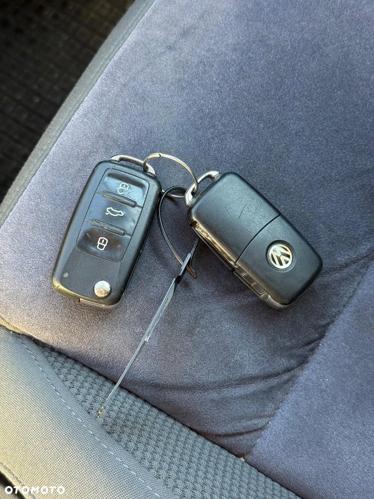 Volkswagen Touran 2.0 TDI DPF Highline Perfectline - 11