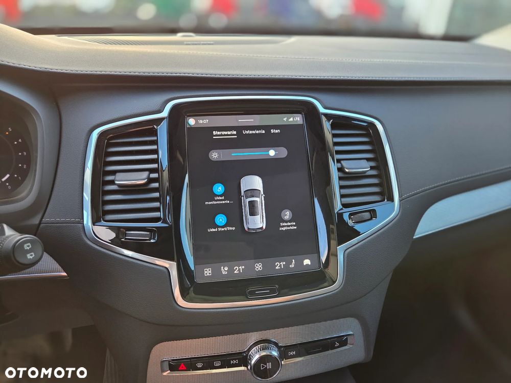 Volvo XC 90 B5 D AWD Plus Bright - 29