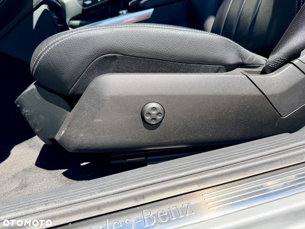 Mercedes-Benz Klasa E - 32